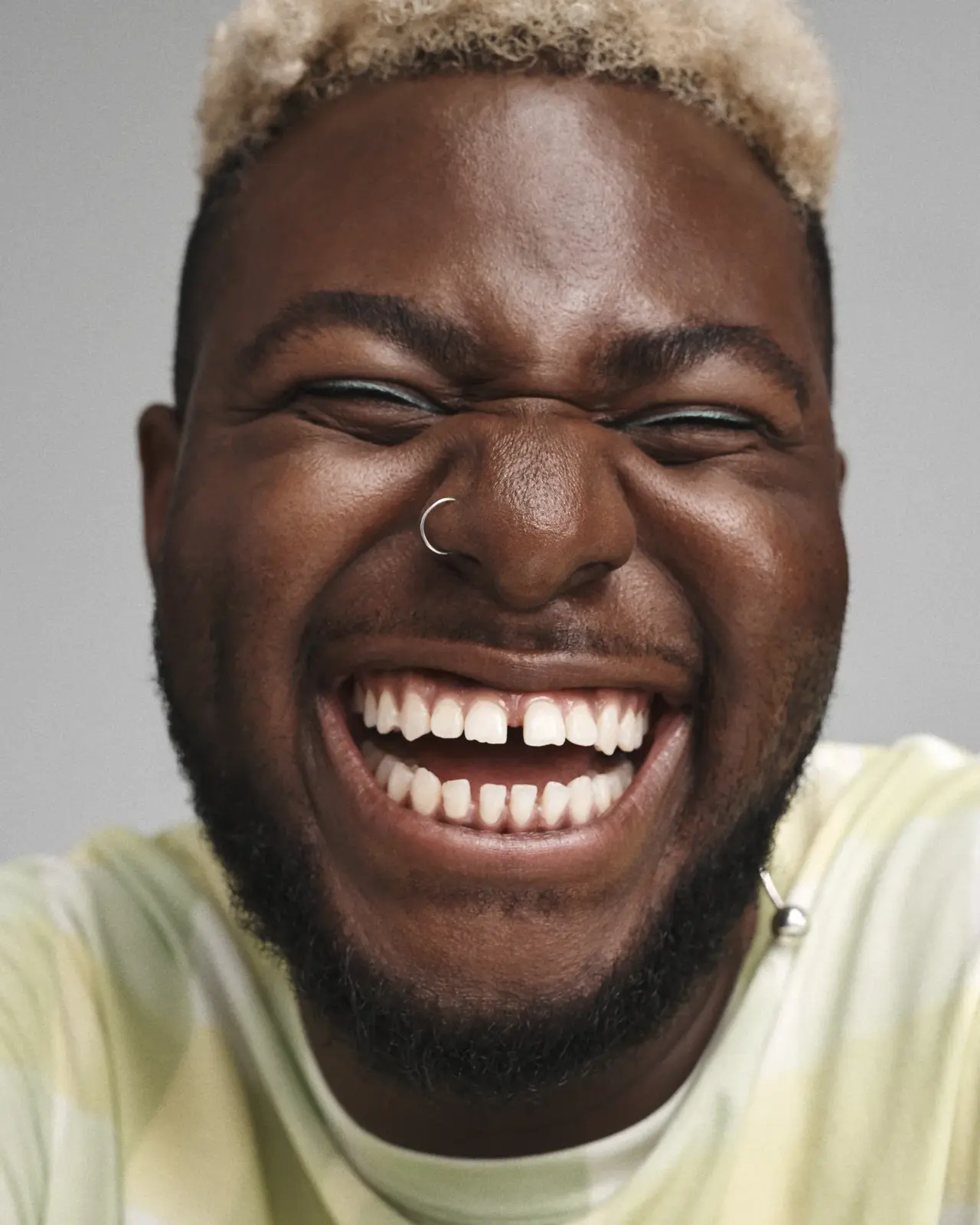 Glossier Feeling Like Glossier photography: Joyful close portrait